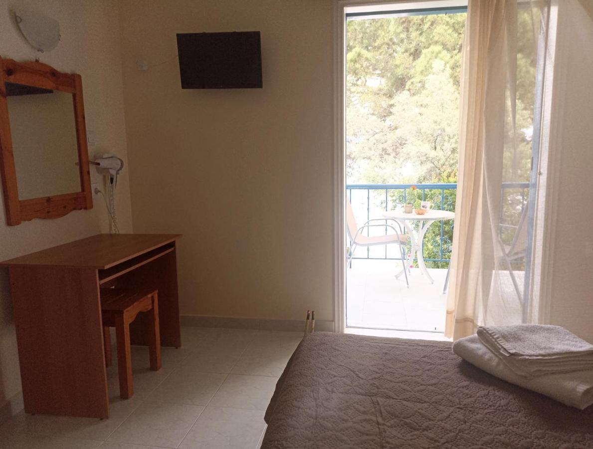 Zois Apartments Nikiana Ngoại thất bức ảnh
